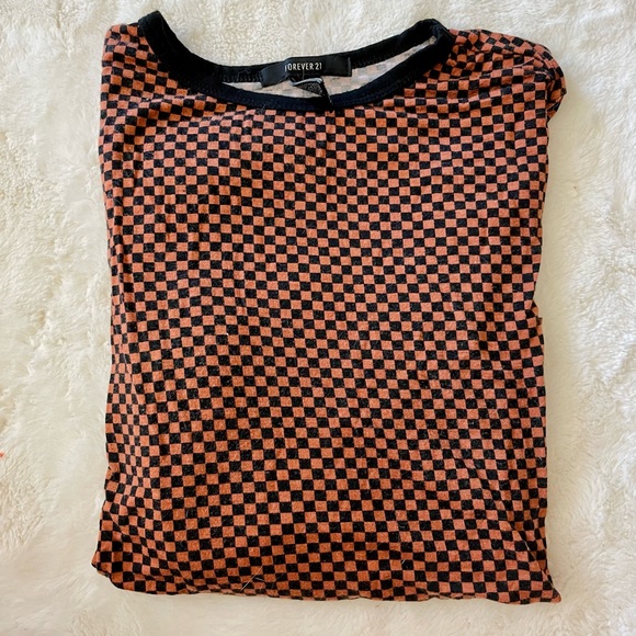 long sleeved checkered top! - Picture 4 of 6